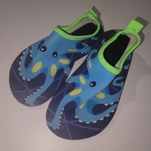 Toddler Water Shoes/ Swim Shoes size 9-10.5 (Little Kid)